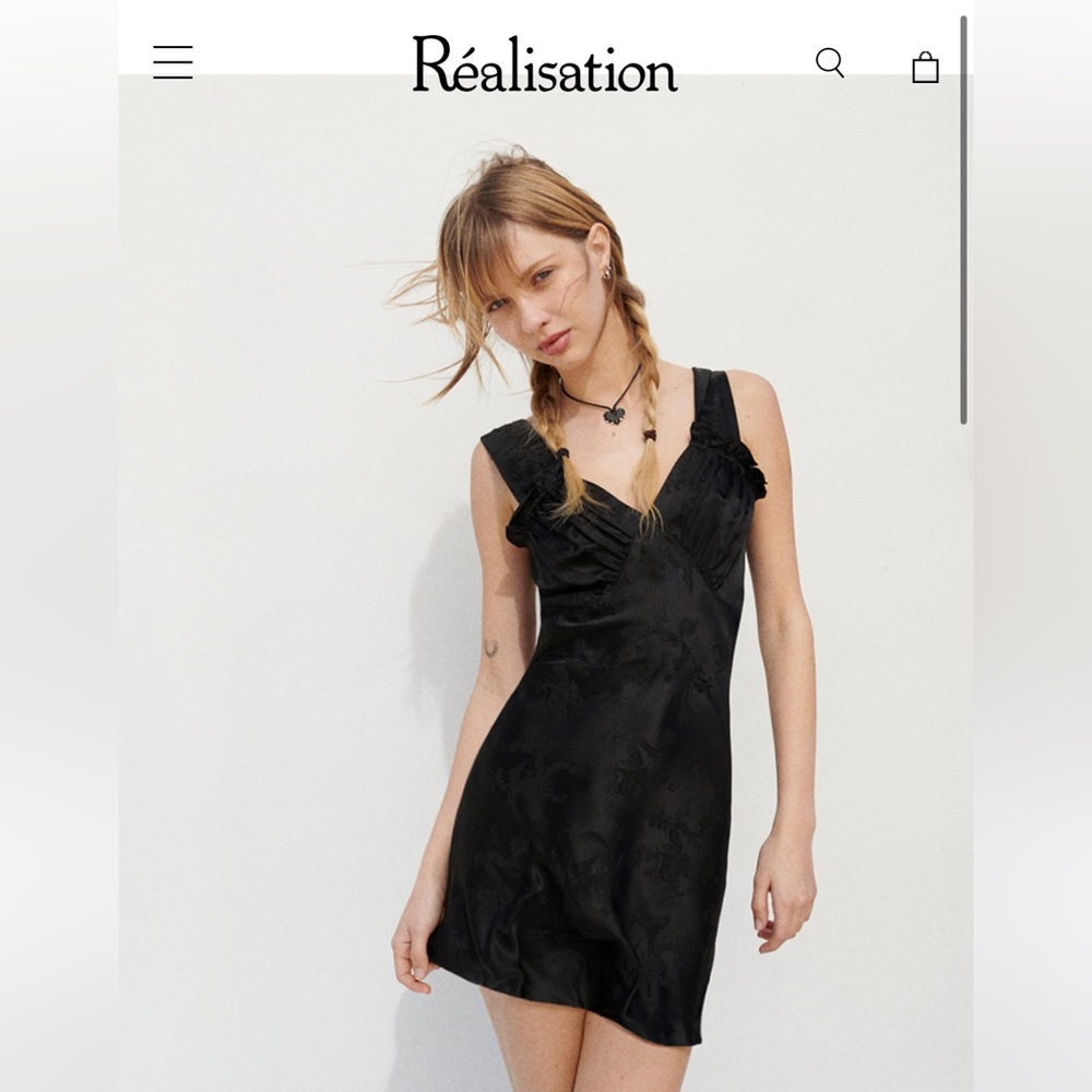 The roxy in black dragon size: small nwt realisation par